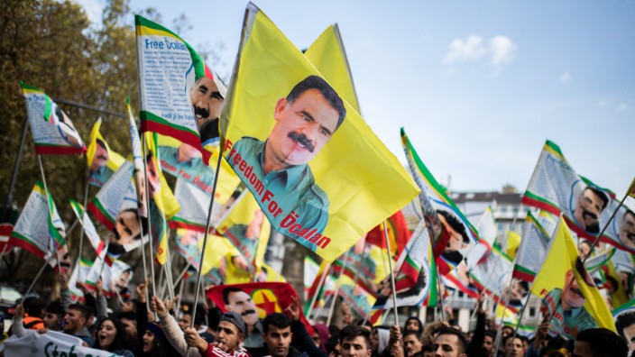 Kurden-Demonstration in Düsseldorf