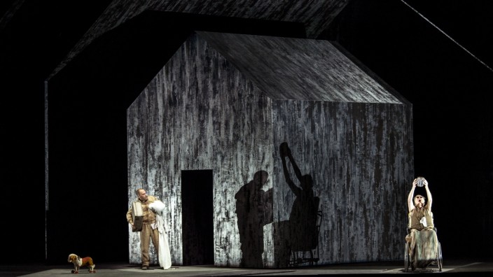 Oper: Wie sieht die Welt jenseits der Erstarrung aus? Regisseur Pierre Audi stellt die Inszenierung von Kurtágs „Endspiel“-Version ganz in den Dienst der Musik.