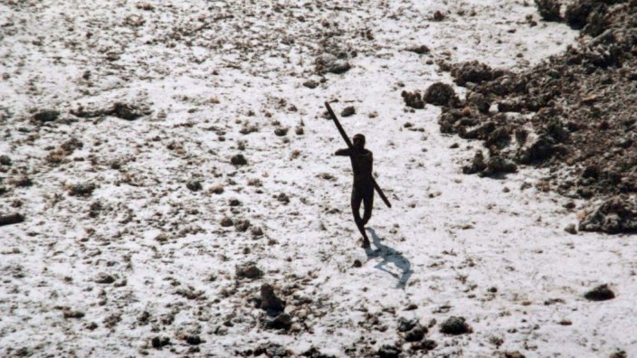 Indischer Ozean: Das Foto aus dem Jahr 2004 zeigt einen Sentinelesen. Es wurde von einem Hubschrauber aus aufgenommen.
