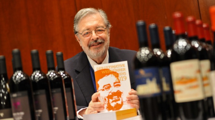 Lokalrunde: Daniele Cernilli nennt sich "Doctor Wine" und stellt auf 709 Seiten seine Favoriten vor.