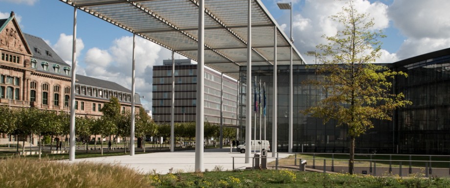 Implant Files: Der Hauptsitz der Bayer AG in Leverkusen.