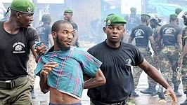 AFP, Guinea, Conakry, Proteste, Polizei, AFP, Blutbad, abführen
