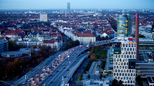 Verkehr auf der Donnersbergerbrücke in München, 2014