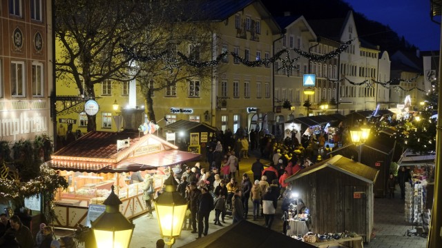 Von Ambach bis Penzberg: Der Christkindlmarkt in der Wolfratshauser Altstadt.