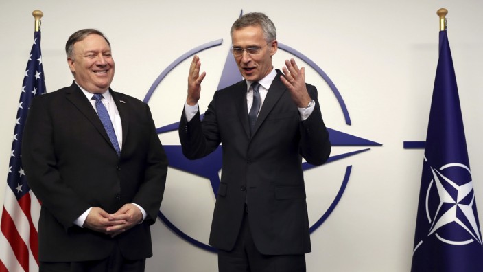 Nato: „America first“: US-Außenminister Mike Pompeo (links) und Nato-Generalsekretär Jens Stoltenberg in Brüssel.