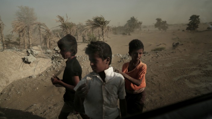Jemen: Seit 2016 kennen sie nur Krieg: Obdachlose Kinder im Jemen, wo eine Hungersnot droht.