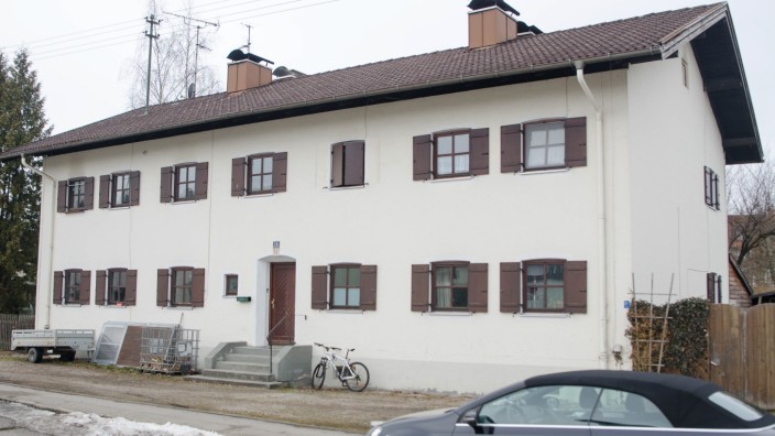 Wolfratshausen: Das geschichtsträchtige Haus in der Alpenstraße soll nach dem Willen des Eigentümers für moderne Wohnungen Platz machen.