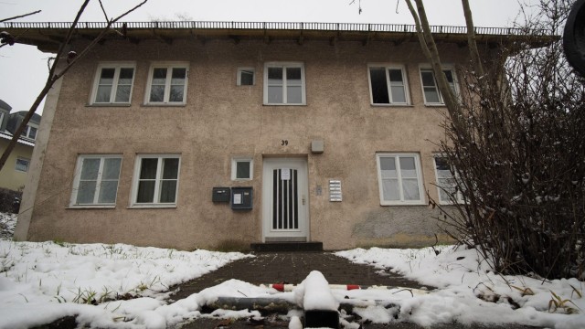 Vorzeigeprojekt vor dem Aus: Das rosarote Haus in der Eberhardstraße ist für viele Menschen zur Heimat geworden, einige leben seit zweieinhalb Jahren hier. Die Chancen der Bewohner auf dem freien Wohnungsmarkt sind schlecht.