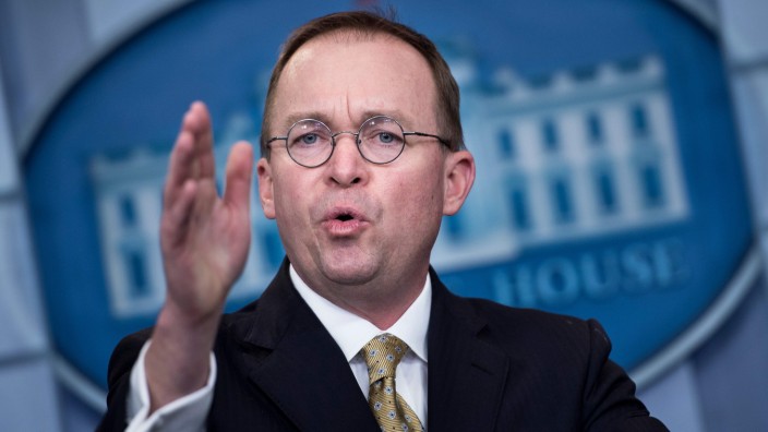 Trump taps budget head Mulvaney as acting chief of staff