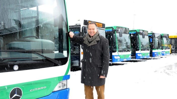 Pionier im MVV: Josef Ettenhuber aus Glonn ist der erste Unternehmer im MVV, der Elektrobusse einsetzt.