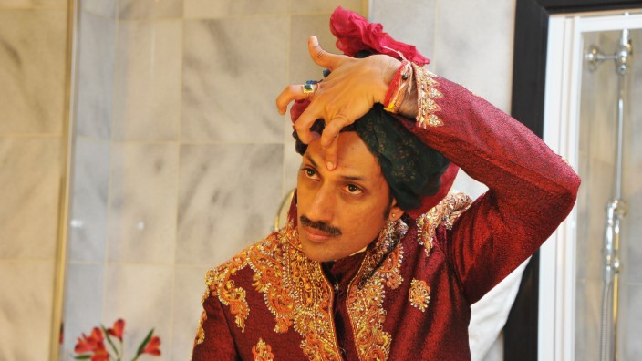 Prince Manvendra Singh Gohil Prepares for AIDES Gala Dinner