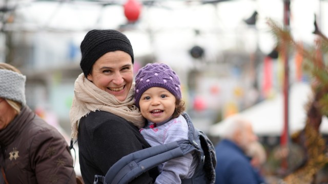Wieder daheim: Susanne Hoffmann mit Tochter Zoe.