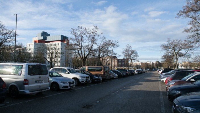Siemens Parkplatz nördlich des Otto-Hahn-Rings in Neuperlach