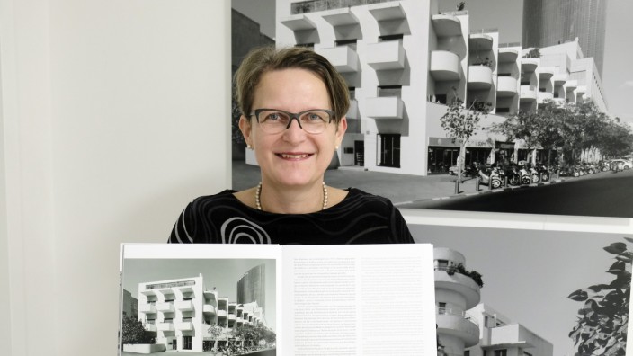 Ausstellung und Buch: Finissage: Kaija Voss spricht noch einmal über jüdische Architektur.