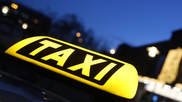 Als erste Millionenstadt Deutschlands will München aus dem städtischen Haushalt subventionierte Frauen-Nacht-Taxis testen.
