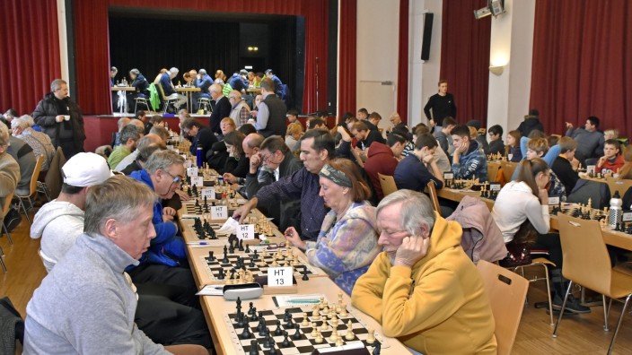 Eichenau: 180 Schachsportler treten an diesem Wochenende in der Eichenauer Friesenhalle gegeneinander an.