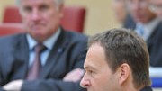 Zieht die Konsequenzen aus seinem Streit mit Seehofer (links): Innenstaatssekretär Bernd Weiß