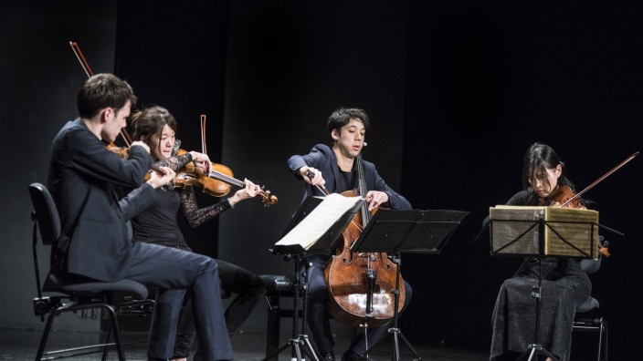 Musik: Das Quartett Quatuor Hermès in Gauting mit v.l. Omer Bouchez (Violine), Elise Liu (Violine), Anthony Kondo (Violoncello) und Yung-Hsin Lou Chang (Viola).