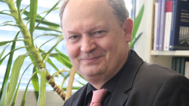 Prof. Torsten Oppelland