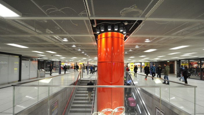 Modernisiertes Zwischengeschoss des Hauptbahnhofs in München, 2015