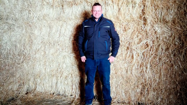 Bauernhöfe der Zukunft: Technik zahlt sich aus, findet Stefan Wagner, 41, Betriebsleiter des Kronenhofes im Taunus. Er setzt voll auf die Digitalisierung.