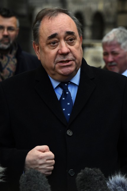 Schottland: Der frühere schottische Regierungschef Alexander Salmond ist wegen Belästigungsvorwürfen festgenommen worden. Die Anschuldigungen seien „offenkundig lächerlich“, sagt er.