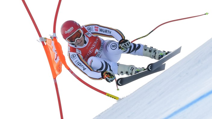 Ski alpin: Kompromisslos im Steilhang: Josef Ferstl auf dem Weg zu seinem bislang größten Erfolg - den Sieg vor zwei Jahren im Super-G auf der mythenumrankten Streif in Kitzbühel.