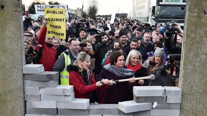 Brexit - Demonstration an der irischen Grenze
