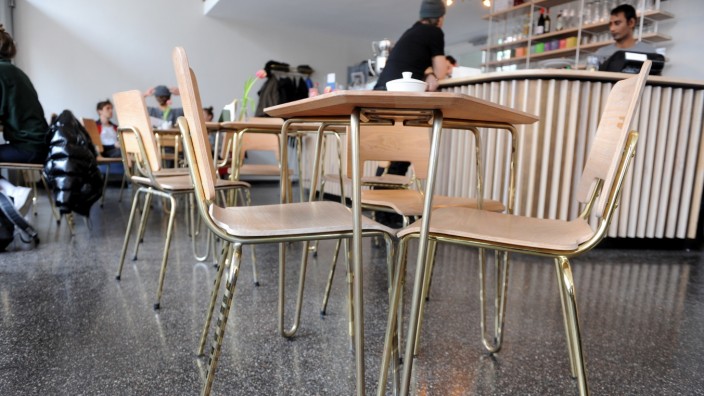 Soziales Engagement: Moderne Möbel im Retrodesign haben Studenten der Hochschule München entworfen.