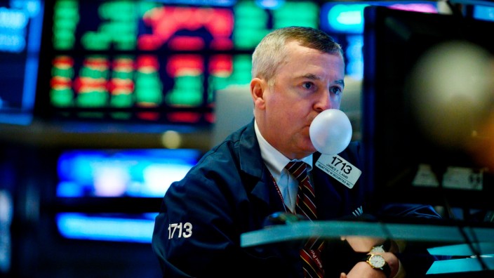 Börse: Wann platzt die Blase? Ein Aktienhändler an der New Yorker Börse.