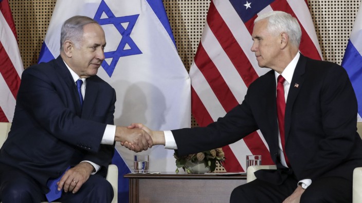 Nahostkonferenz in Warschau: Verbündete gegen Iran: US-Vizepräsident Pence (rechts) mit Israels Ministerpräsident Netanjahu in Warschau.