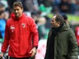 FC Augsburg - Jens Lehmann und Manuel Baum beim Bundesliga-Spiel gegen Werder Bremen