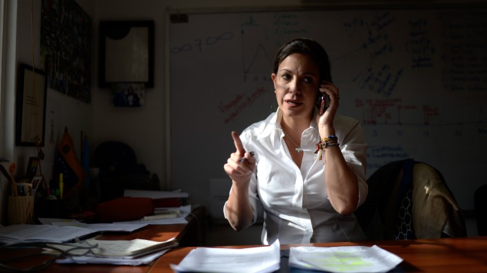 Venezuela: Die Oppositionspolitikerin Maria Corina Machado hält Guaidós kometenhaften Aufstieg für ein Produkt der Umstände, nicht seiner Willenskraft.