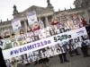 219 Abtreibungsgesetz Demo DEU Deutschland Germany Berlin 22 02 2018 Frauen mit Plakat wegmit21