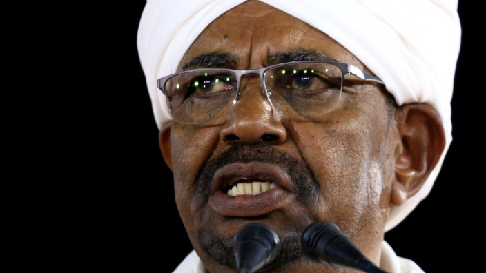 Sudan's President Omar al-Bashir delivers a speech at the Presidential Palace in Khartoum