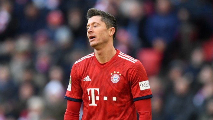 FC Bayern gewinnt 1:0: Robert Lewandowski hätte gegen Berlin gerne mehr Bälle gesehen.