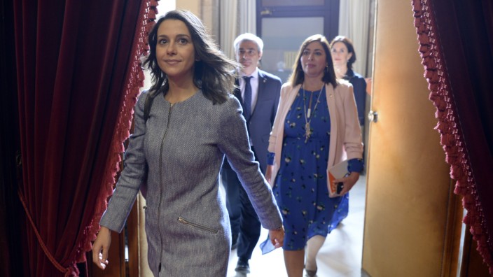 Spanien: Inés Arrimadas, 37, von der liberalen Bürgerpartei (Ciudadanos) tritt mit allem Nachdruck für die Einheit Spaniens ein.