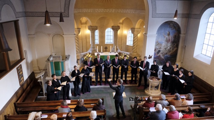 A cappella: Schule des Hörens: Das Ensemble "vox nova" unter der Leitung von Christian Seidler bei seinem Gastspiel in der Wolfratshauser Kirche St. Michael.