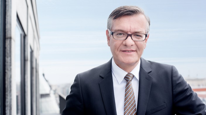 Airlines: Matthias von Randow ist Hauptgeschäftsführer des Bundesverbands der Deutschen Luftverkehrswirtschaft (BDL). Vor seiner Ernennung war er Vorstandsbevollmächtigter bei Air Berlin.