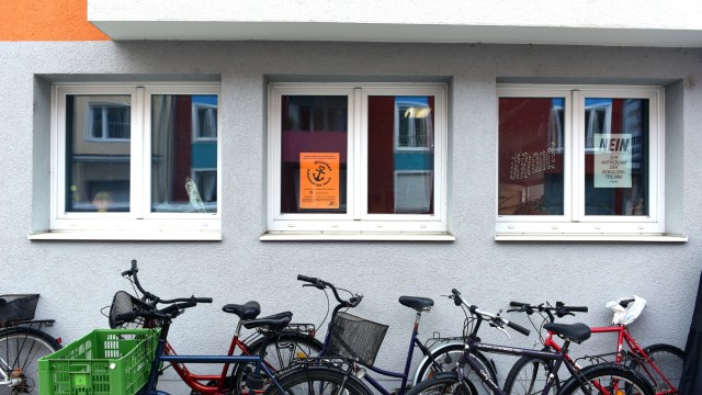 Schwanthalerhöhe: "Kulturelle Spielwiese" im Viertel: Künstler nutzen den Freiraum als Werkstatt, Proben- und Unterrichtsraum, darunter auch freie Theatergruppen.
