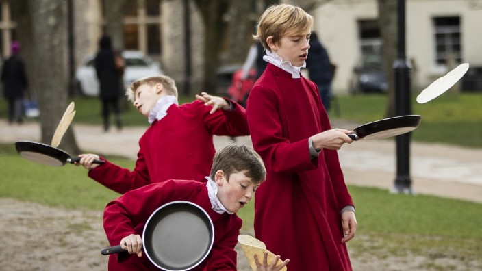 *** BESTPIX *** Shrove Tuesday Pancake Race Is Held At Winchester Cathedral