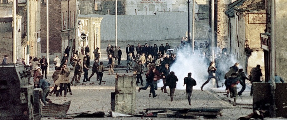 Nordirland-Konflikt: Nach dem Bloody Sunday 1972 gab es Unruhen im nordirischen Derry/Londonderry, katholische Jugendliche lieferten sich Straßenschlachten mit britischen Einsatzkräften.