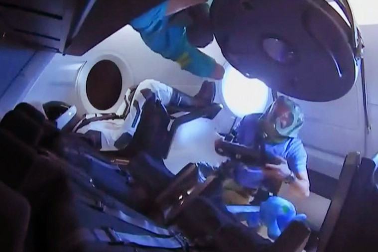 Crew Dragon" erreicht die ISS