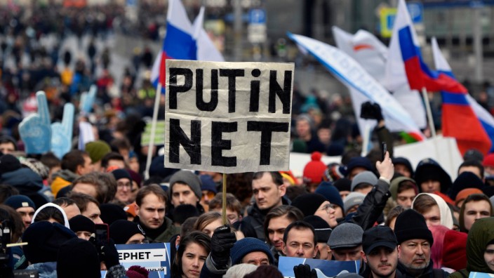 Russland - Proteste gegen ein neues Internetgesetz 2019 in Moskau