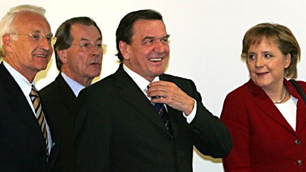 Die großen vier Verhandler: Stoiber, Müntefering, Schröder und Merkel