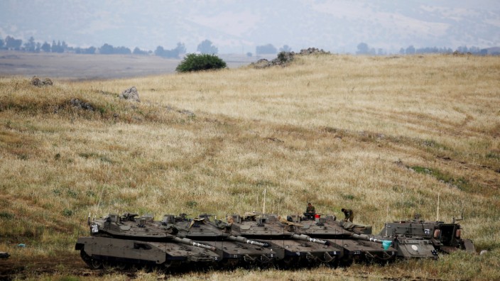 Golanhöhen - Israelische Panzer an der Grenze zu Syrien