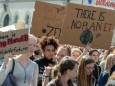 Fridays for Future Demo in München Am 22 3 2019 haben sich wieder Tausende junge Klimaaktivistinne