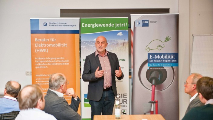 Im Landkreis Ebersberg: Die Ebersberger Energieagentur um Geschäftsführer Hans Gröbmayr versteht sich als neutrale Anlaufstelle.