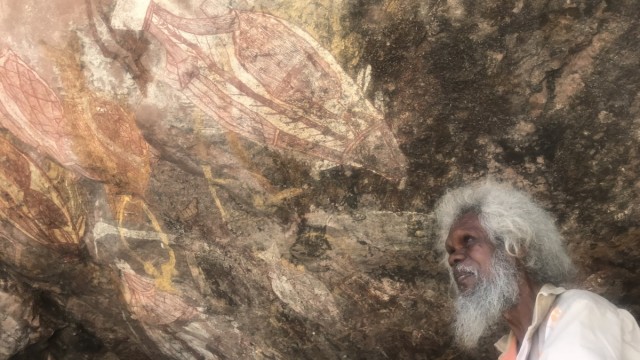 Australien: Die uralte Kultur der Aborigines hat Begräbnisstätten und alte Felsmalereien hinterlassen. Einheimische wie Thomma führen Touristen dorthin.