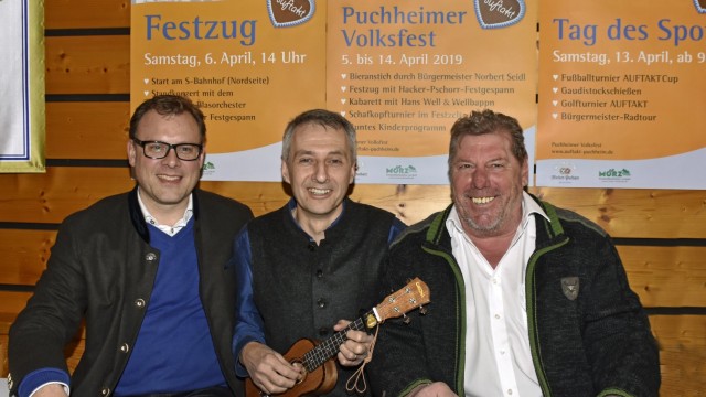 Puchheim: Vorfreude aufs große Fest: Volksfestreferent Thomas Hofschuster (von links), Bürgermeister Norbert Seidl und Festwirt Jochen Mörz.